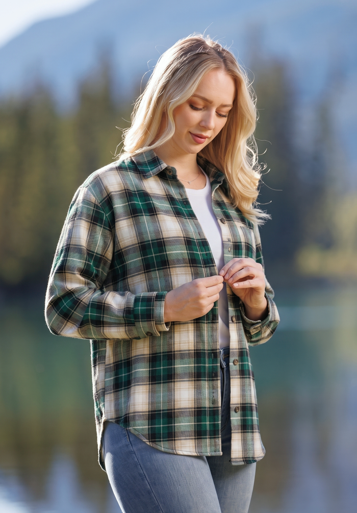 599/ Oversized Woman's Flannel Shirt in Green Plaid