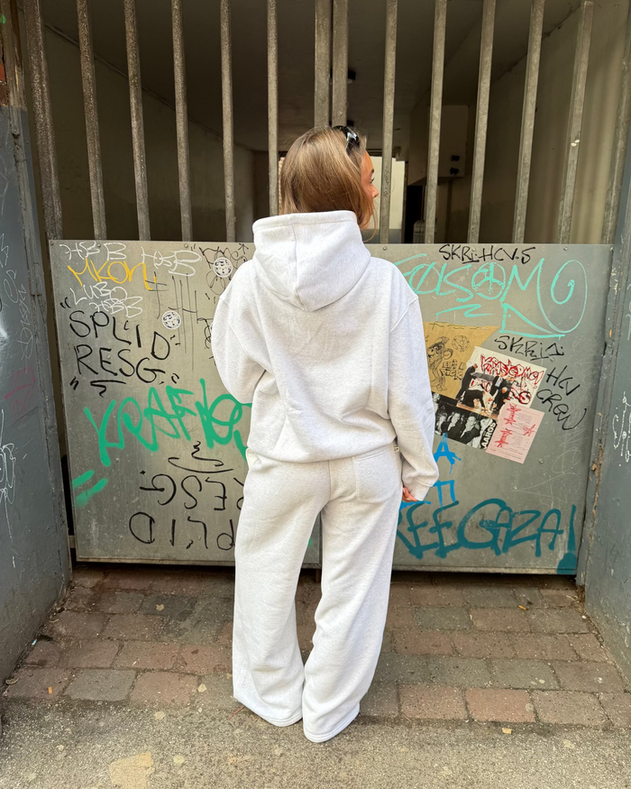 BAGGY SWEATPANTS - LIGHT GREY