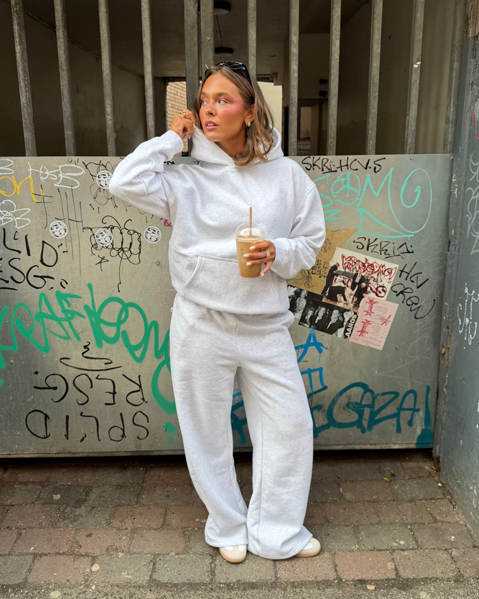BAGGY SWEATPANTS - LIGHT GREY