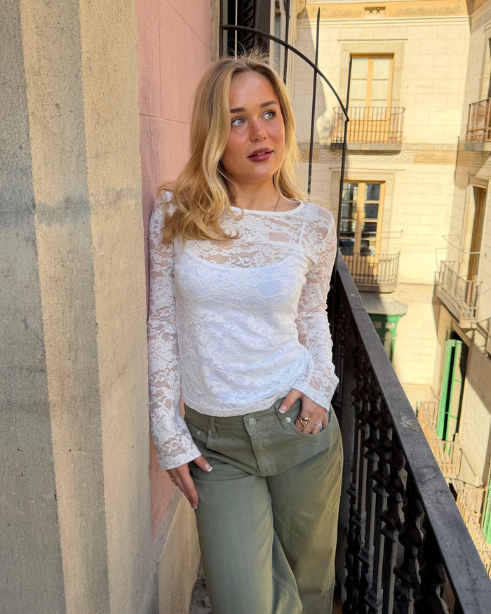 ALIX LACE TOP - WHITE