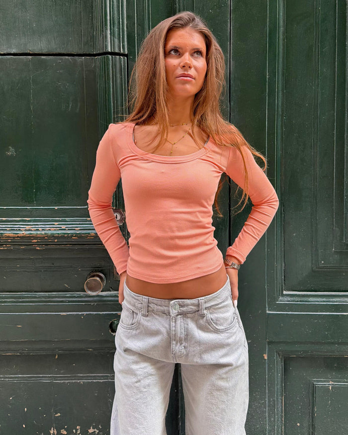 THEA LANGÆRMET T-SHIRT - CORAL