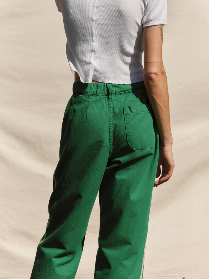 Gray baker striped trouser in kelly green
