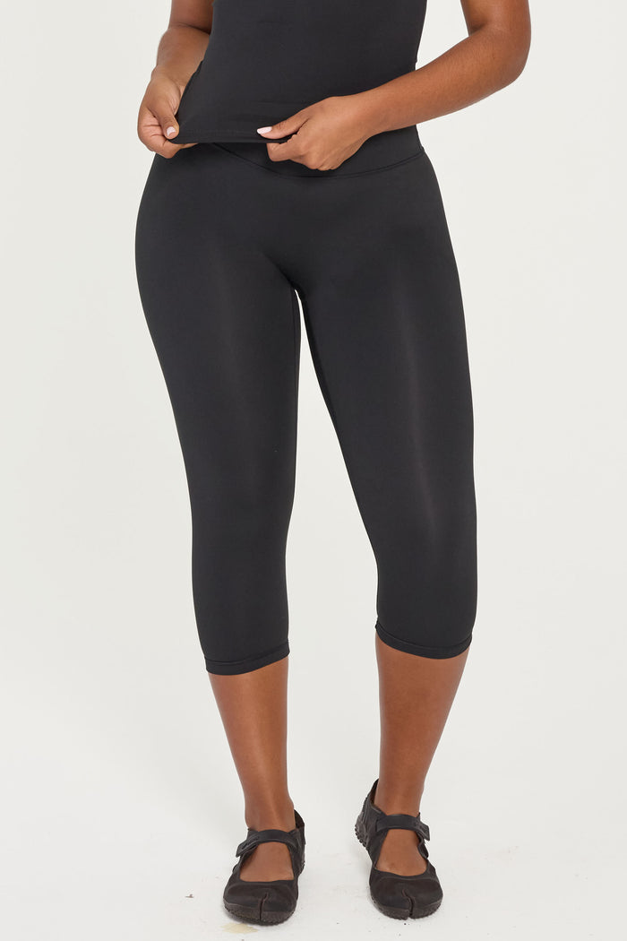 Capri Leggings - Black