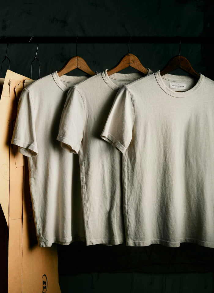 Black classic knit midweight crew