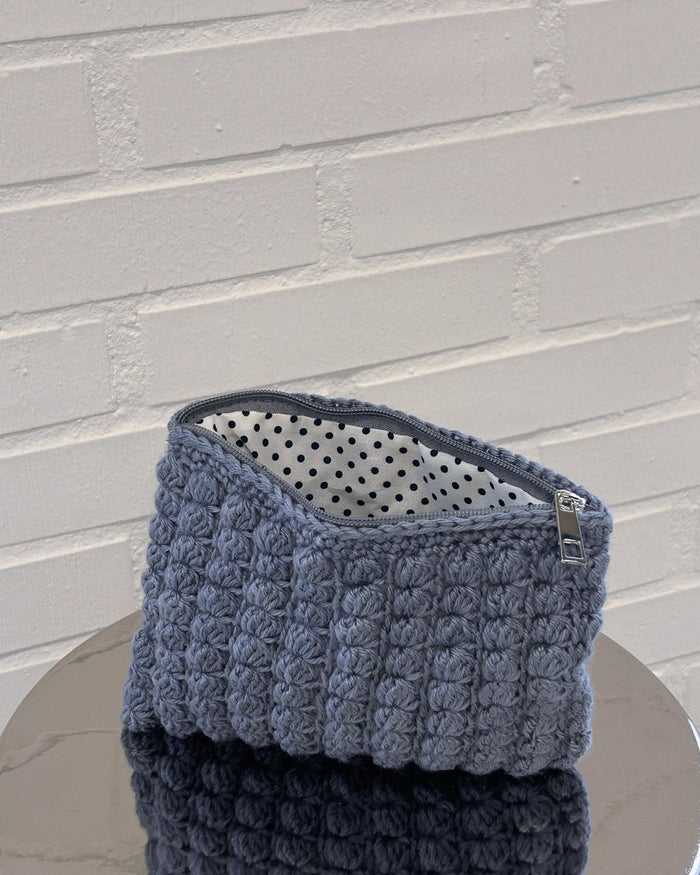 CROCHET CLUTCH - GREY
