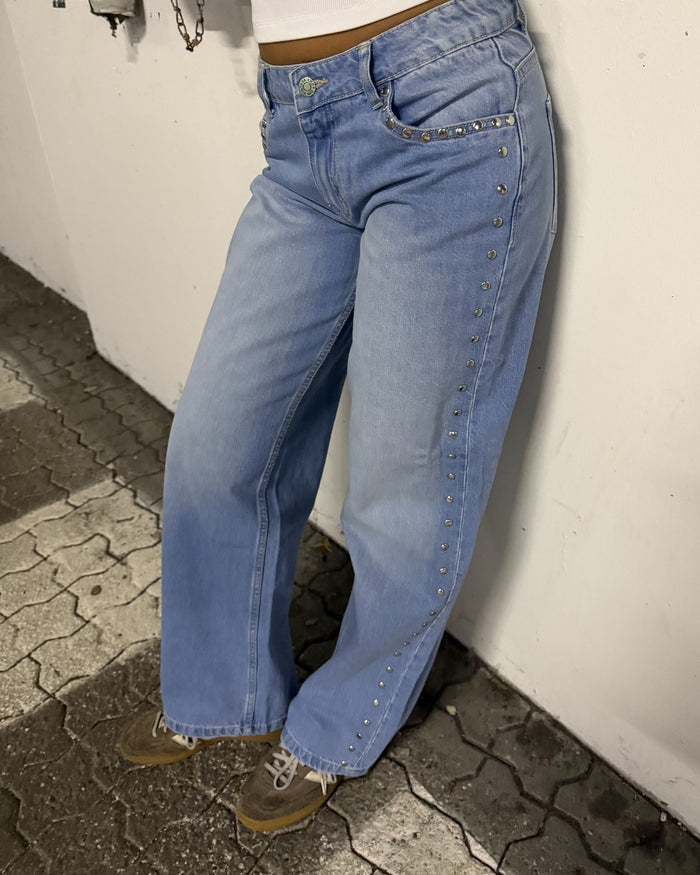 ESTHER STUD JEANS - LIGHT BLUE