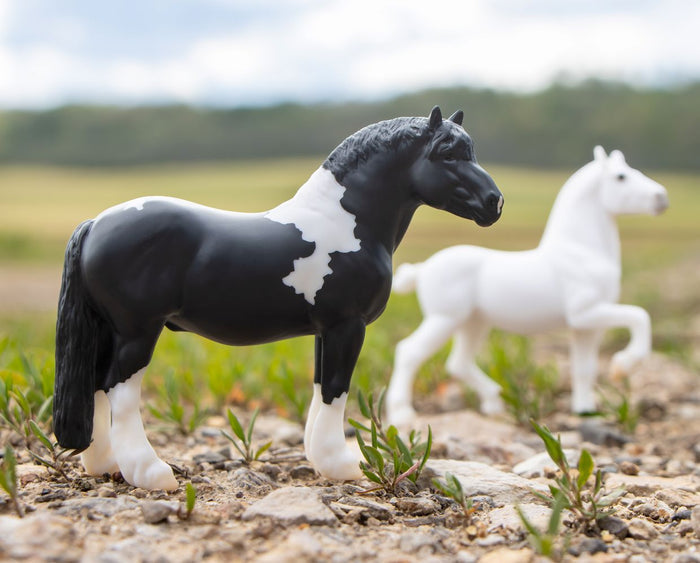 Horse Foal Surprise | Peaceful Gardens