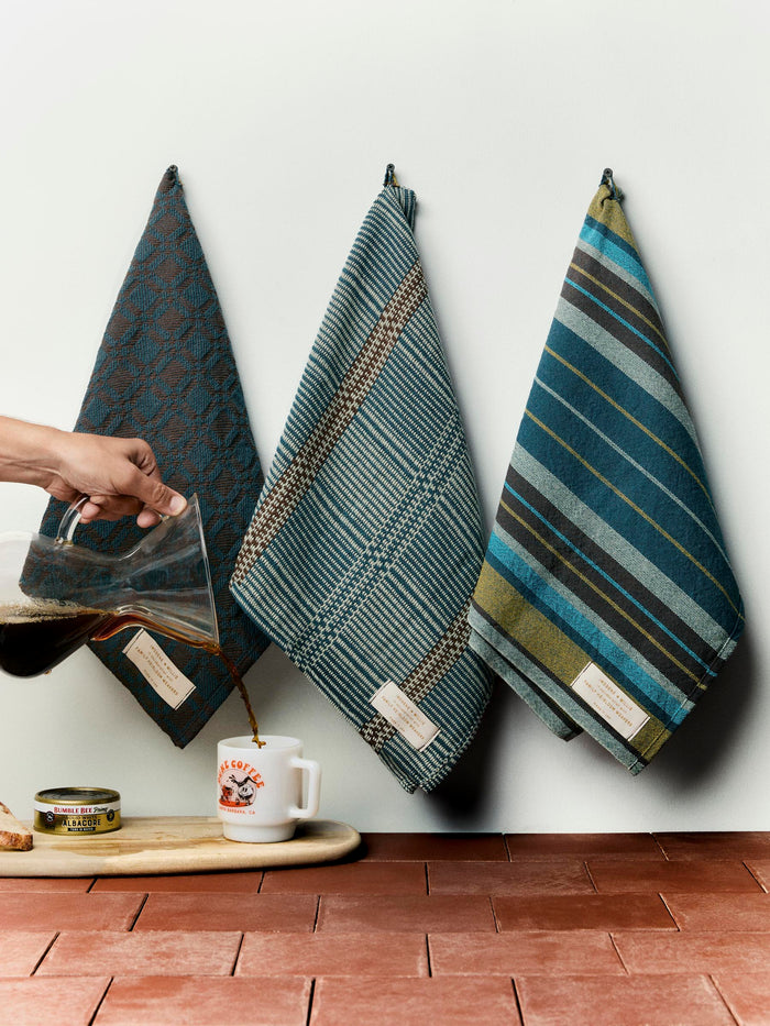 Lavender i+w x family heirloom weavers hand towel pack 05