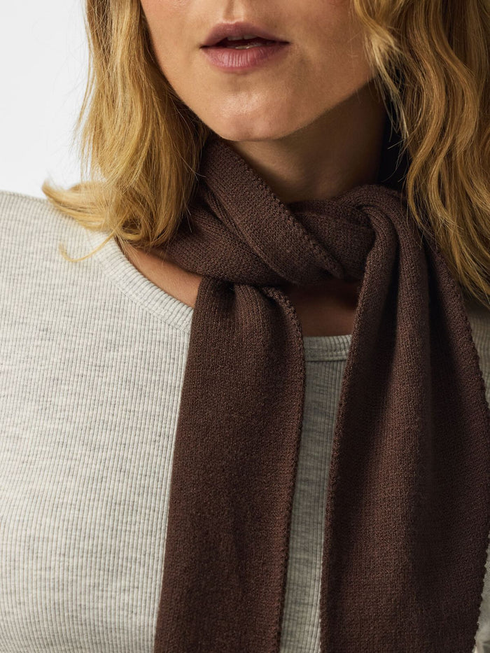 KOMMA TRIANGLE SCARF - HOT FUDGE - Dinvintageshop