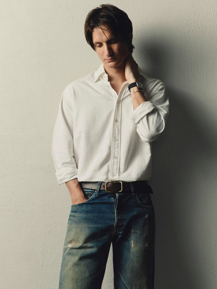 Gray lightweight beach oxford in white
