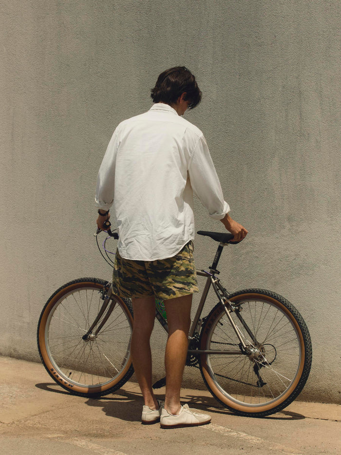Rosy Brown lightweight beach oxford in white