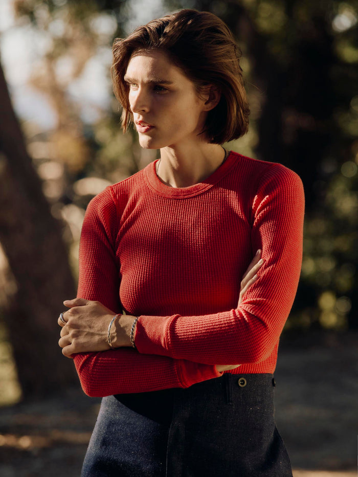 Black long sleeve waffle thermal in faded red