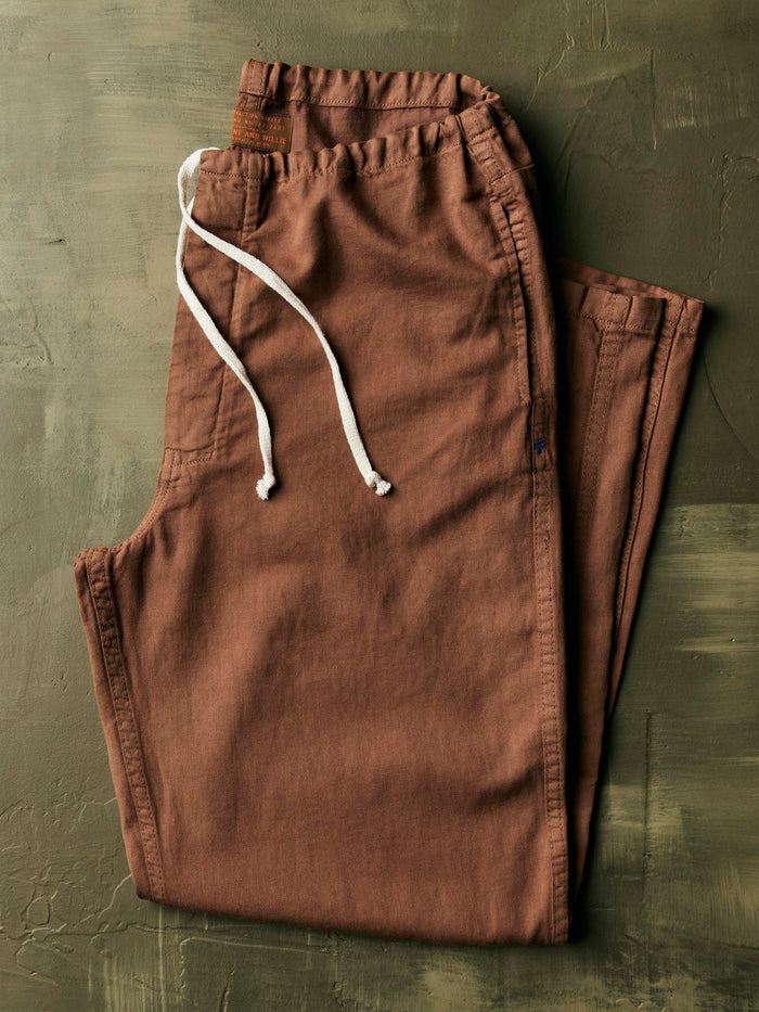 Saddle Brown lounge pant in field brown