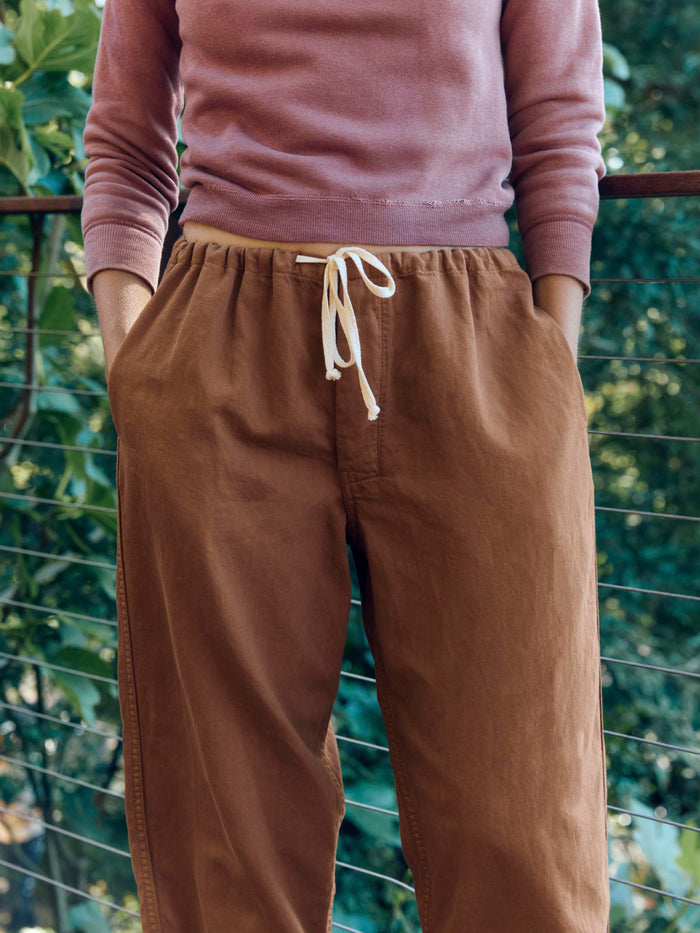 Saddle Brown lounge pant in field brown