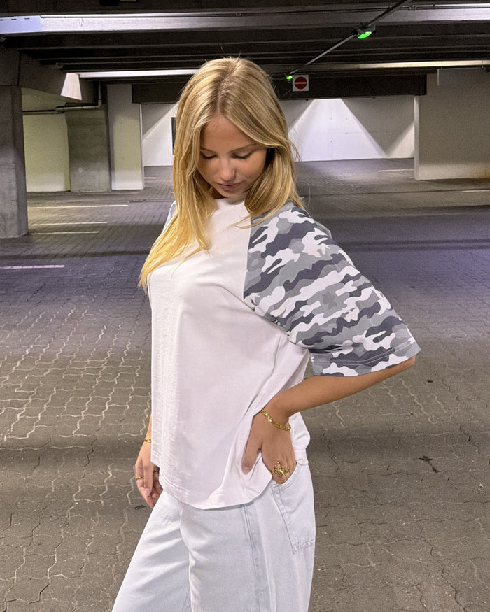 MARIE TEE - WHITE/GREY