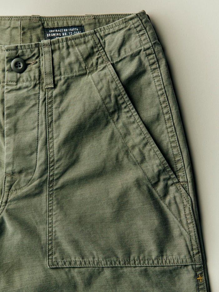 Dim Gray oliver military trouser in olive