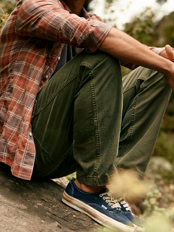 Black oliver military trouser in olive