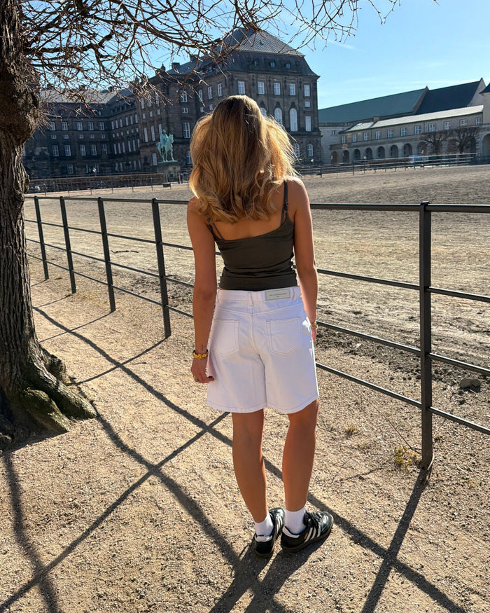 OLIVIA JORTS - WHITE