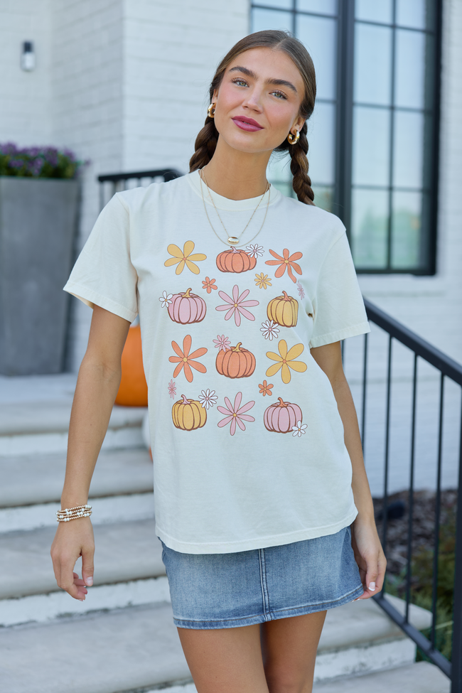 Pumpkin Daisy Ivory Comfort Colors Graphic Tee