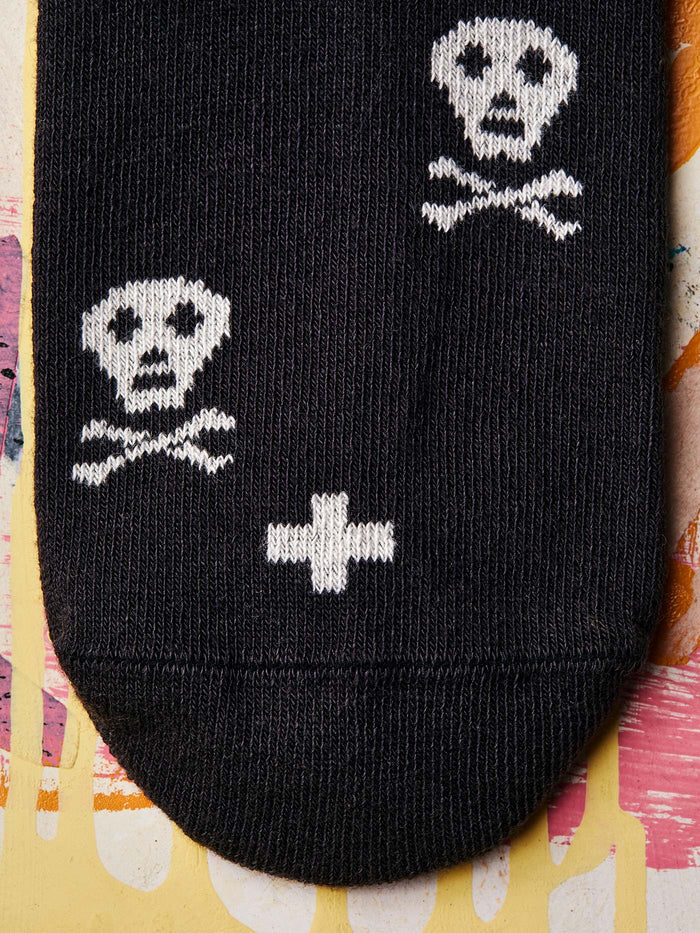 Tan skull sock in charcoal