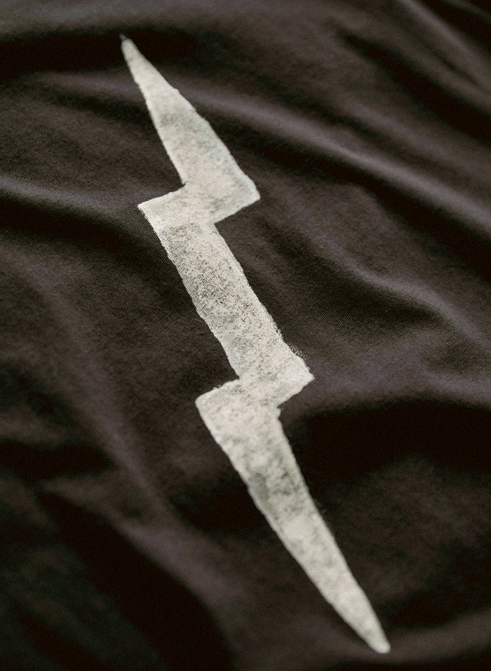 Black the "bolt" tee in black