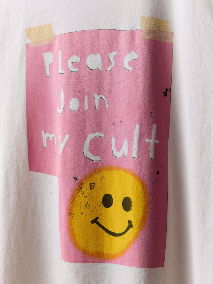 Gray the "cult" tee