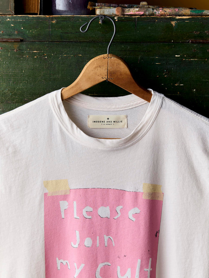 Black the "cult" tee