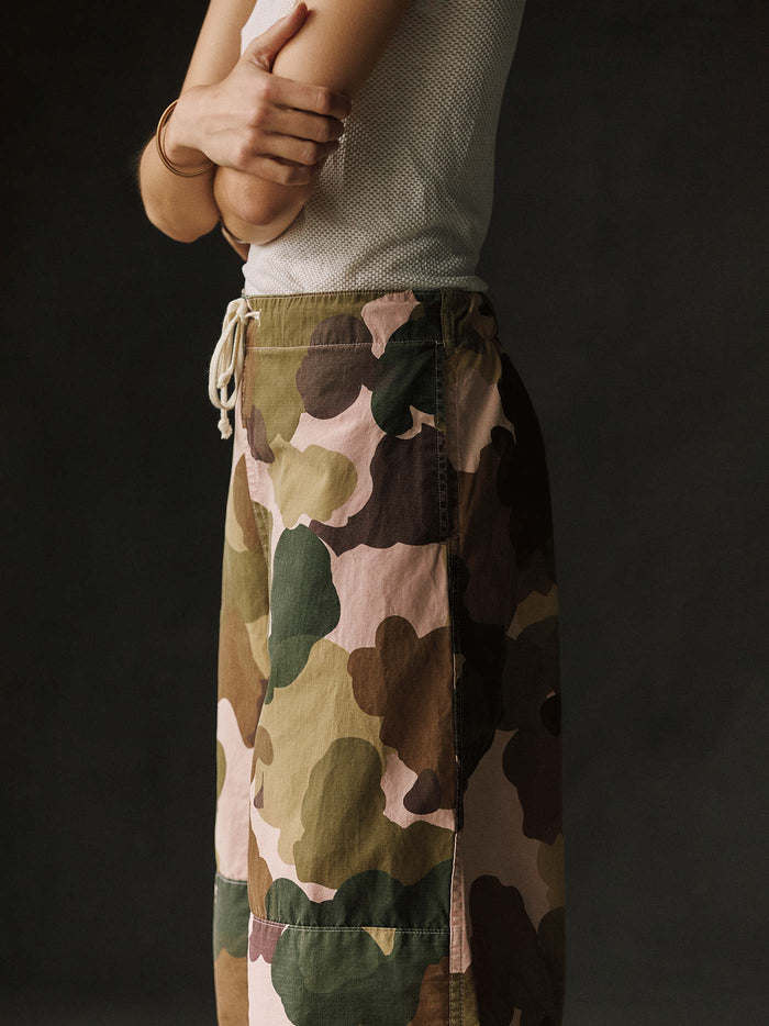 Black the flight pant in painted camo