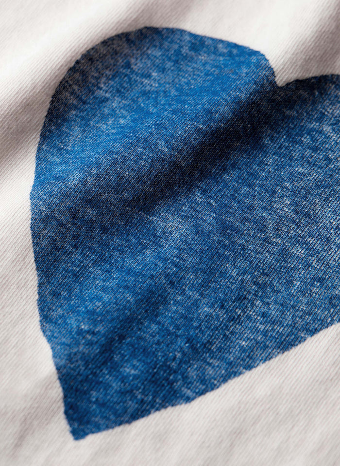 Light Gray the "heart" tee in blue