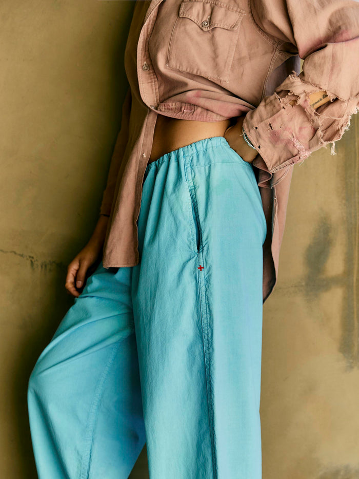 Dark Khaki the lounge pant in aqua poplin