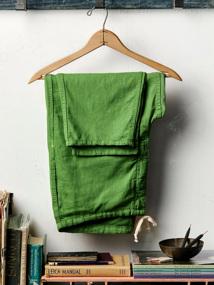 Light Gray the lounge pant in fern green