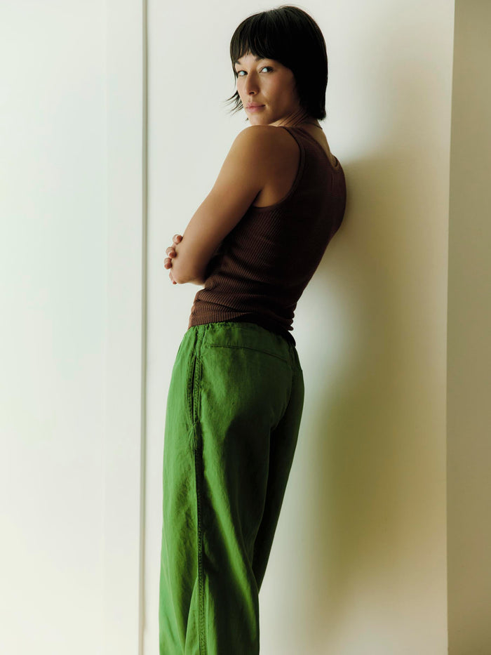 Light Gray the lounge pant in fern green