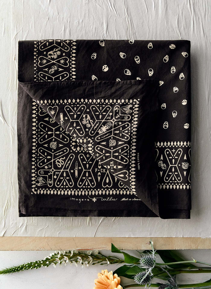 Black the "muerte" bandana
