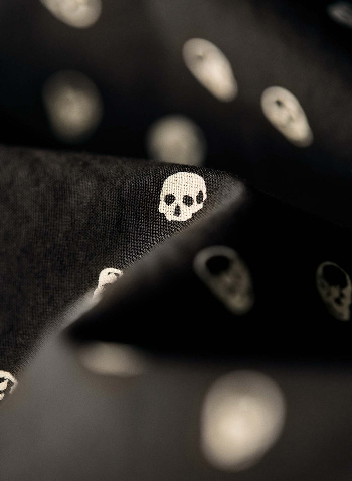 Black the "muerte" bandana