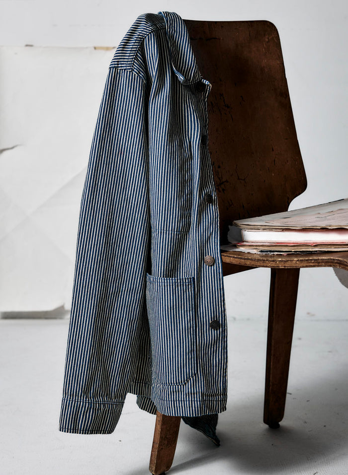Black the utility coat in hickory stripe