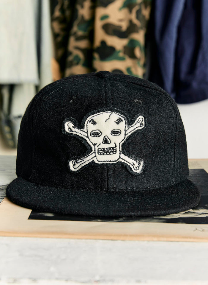 Dark Slate Gray the wool "hellcats" cap in black