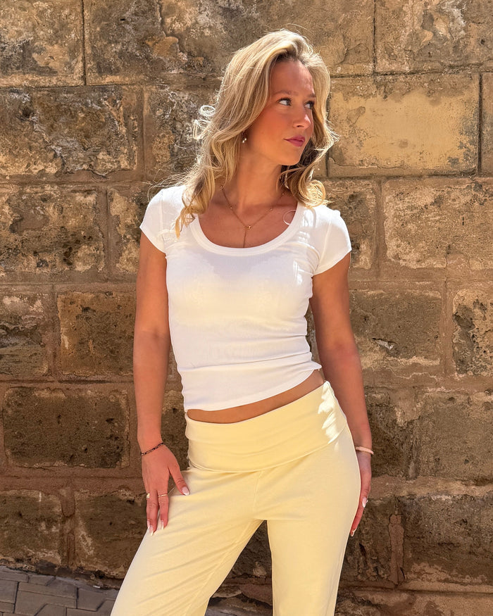 THEA KORTÆRMET T-SHIRT - WHITE