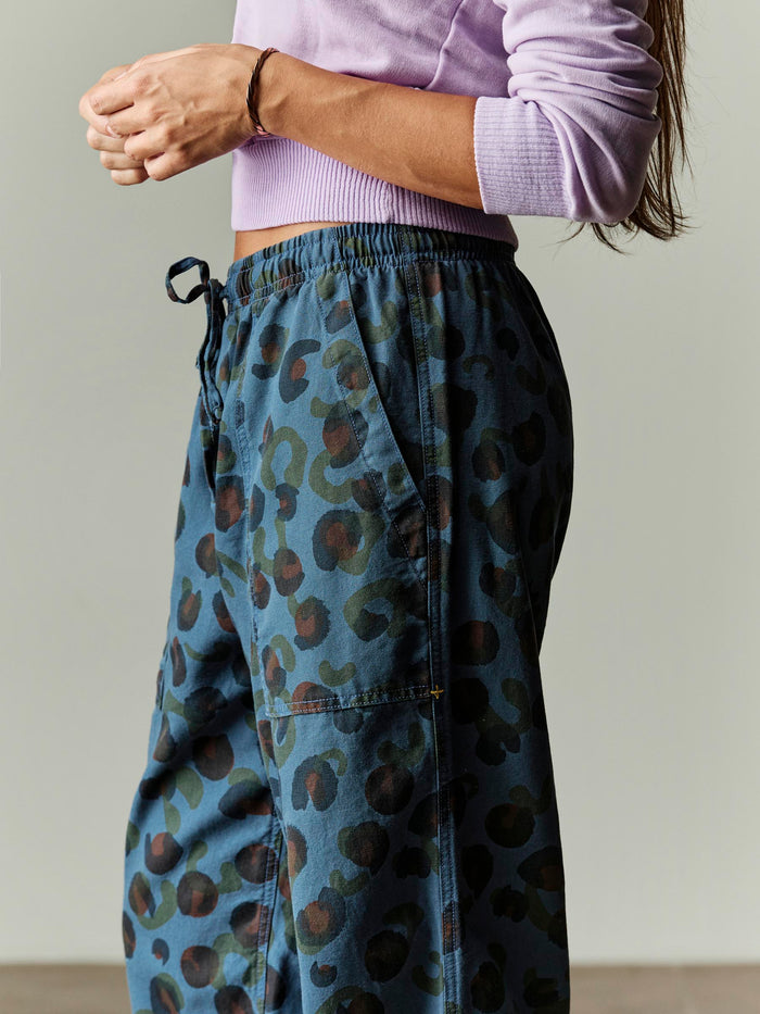 Dark Gray ventura chore pant in blue rosette