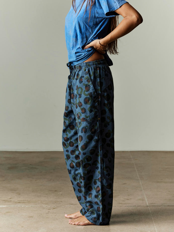 Dark Gray ventura chore pant in blue rosette