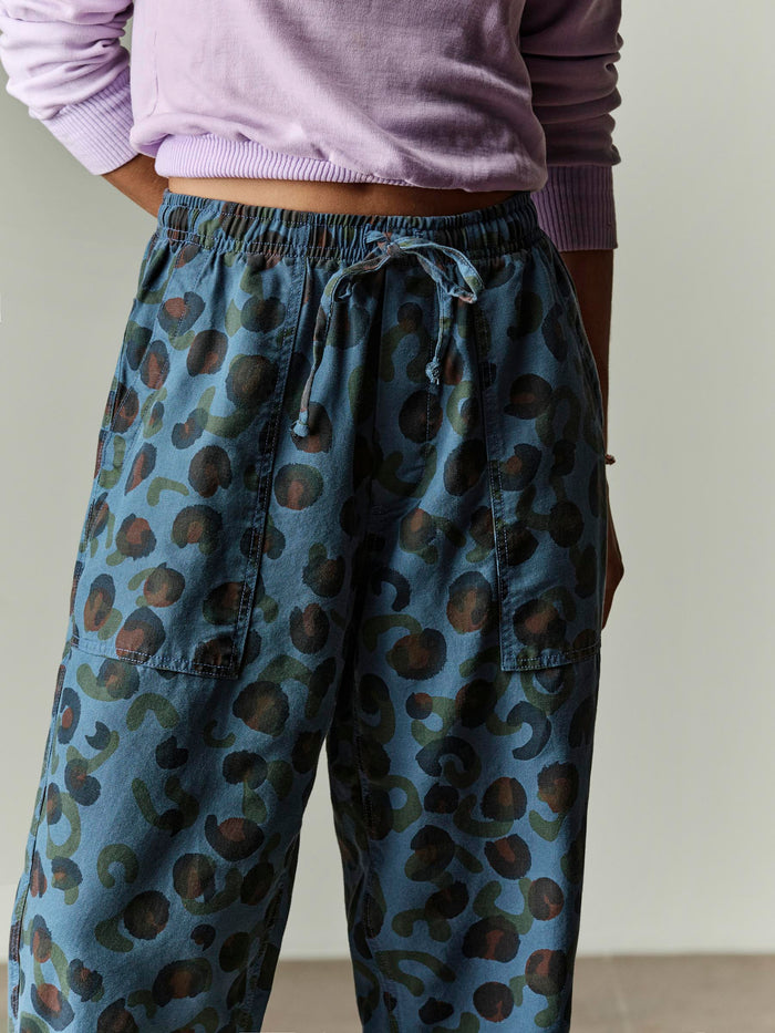 Gray ventura chore pant in blue rosette