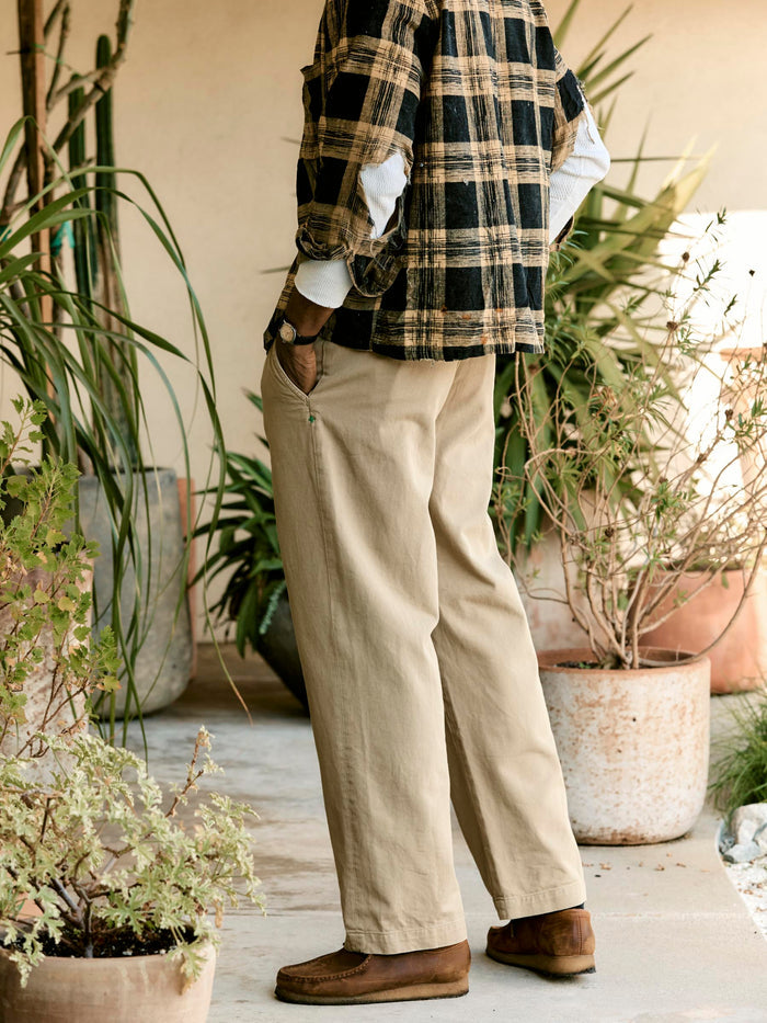 Tan wilkison trouser in field tan